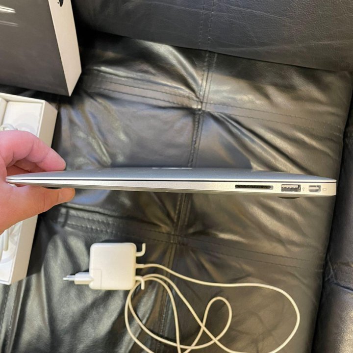 MacBook Air13-inch