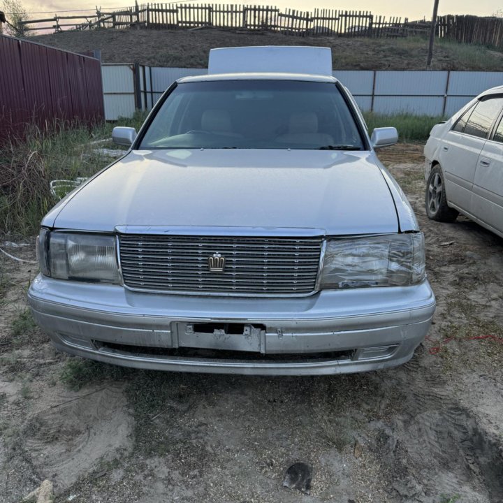 Toyota Crown, 2000