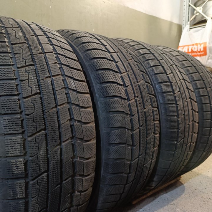 зимние Toyo Tranpath TX 235/55 R19