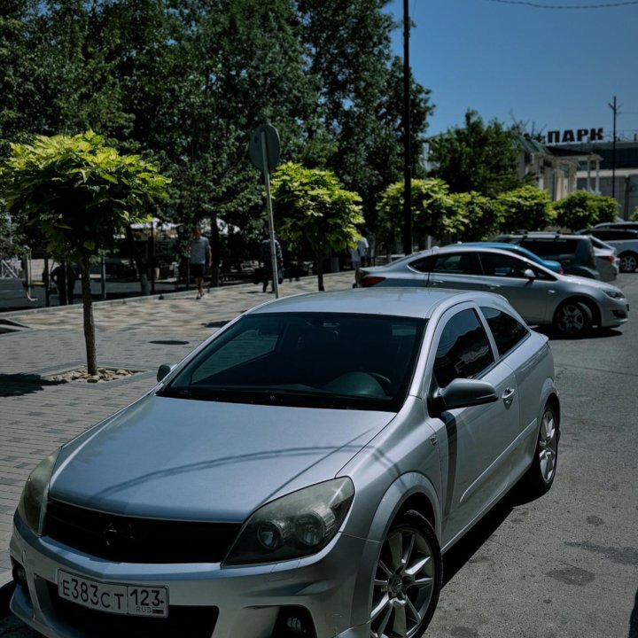 Opel Astra GTC, 2007