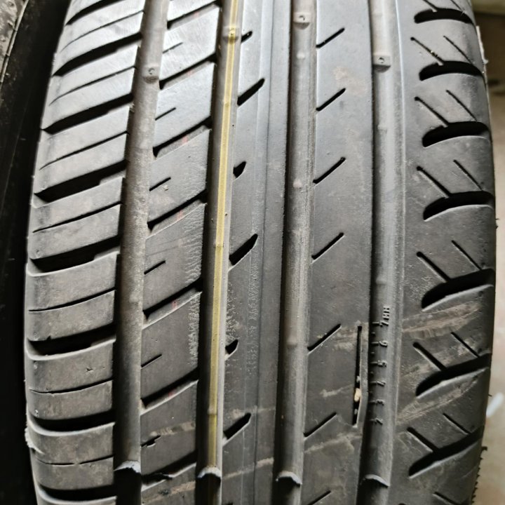 Vlattl 215/60R16