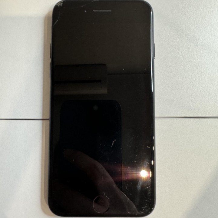 IPhone 7 черного цвета