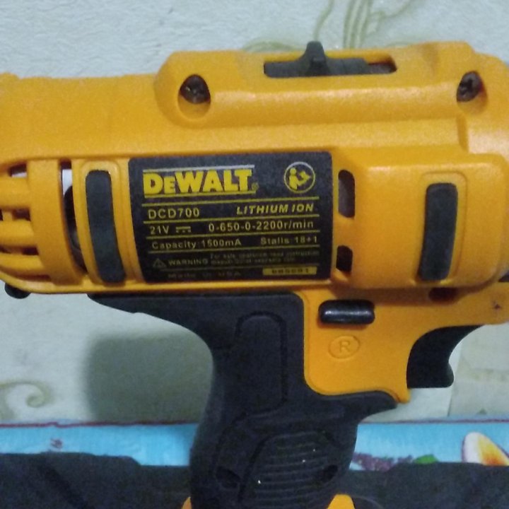 DEWALT DCD-700 Дрель-шуруповёрт