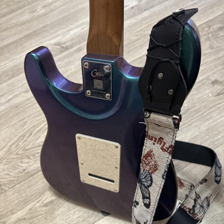 gtrs aurora blue + pedal