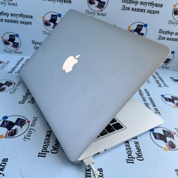 MacBook Air 13 2012, CORE I5 1.8ghz x4/4gb