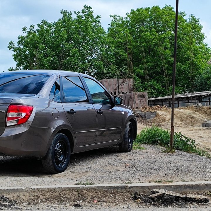 ВАЗ (Lada) Granta, 2017