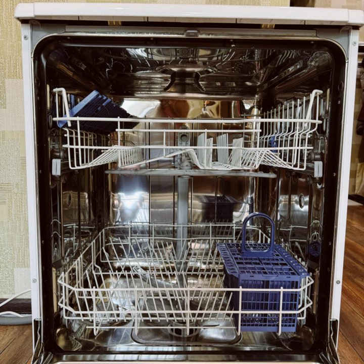 Indesit Посудомоечная машина DFG26B10EU