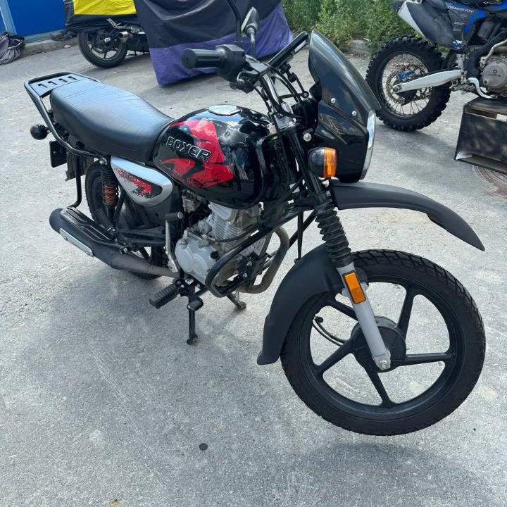 Bajaj Boxer 125