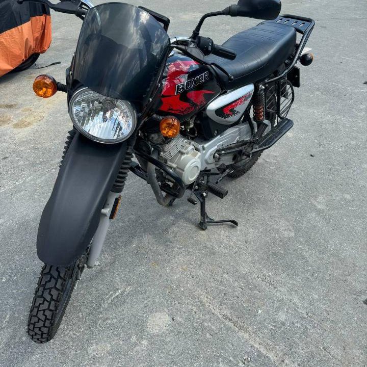 Bajaj Boxer 125