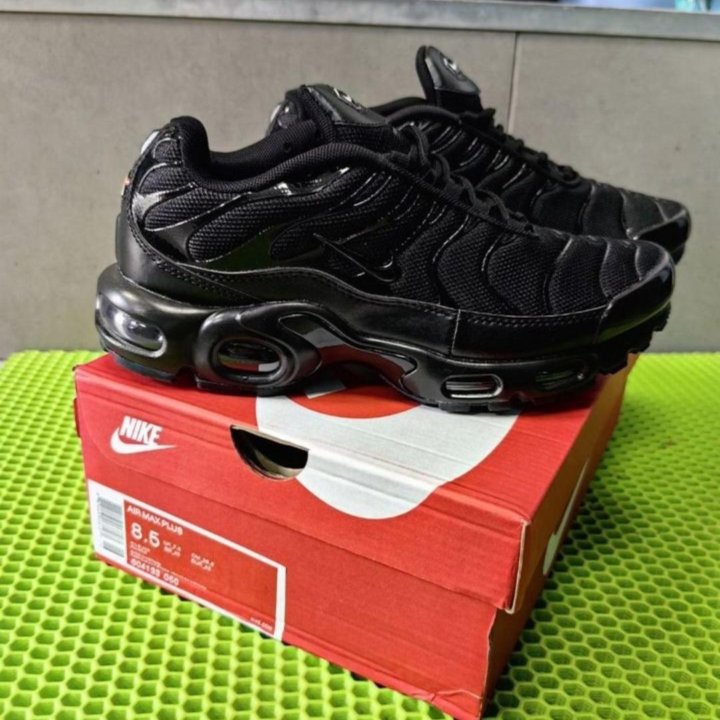 Кроссовки Nike Air Max Tn Plus