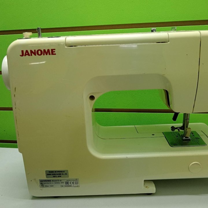 Швейная машина Janome S-19