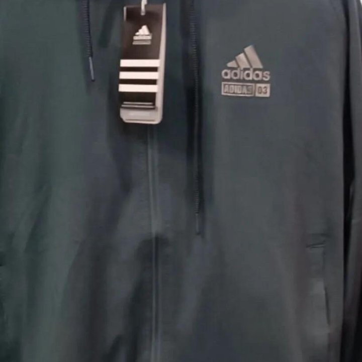 Спортивный костюм adidas