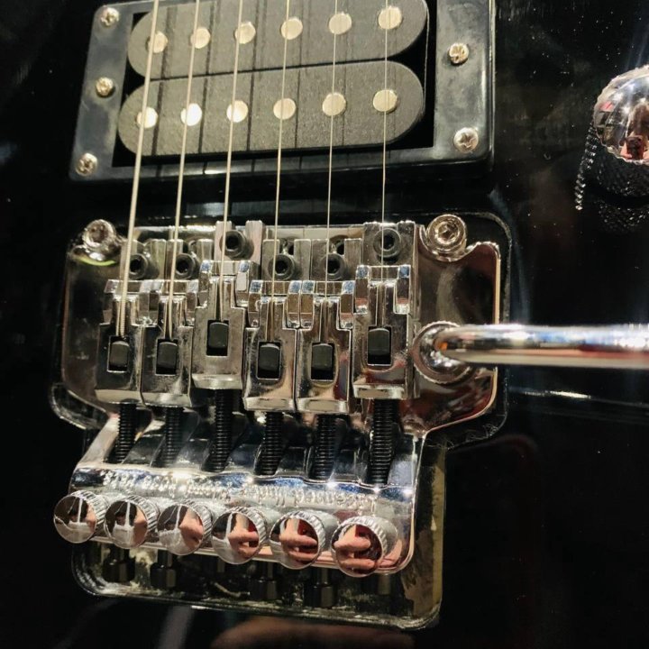 Электрогитара HSS + Чехол + Ремень (Floyd Rose)