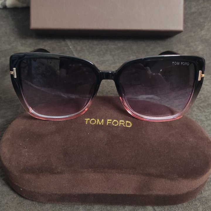 Очки солнцезащитные, новые TOM FORD