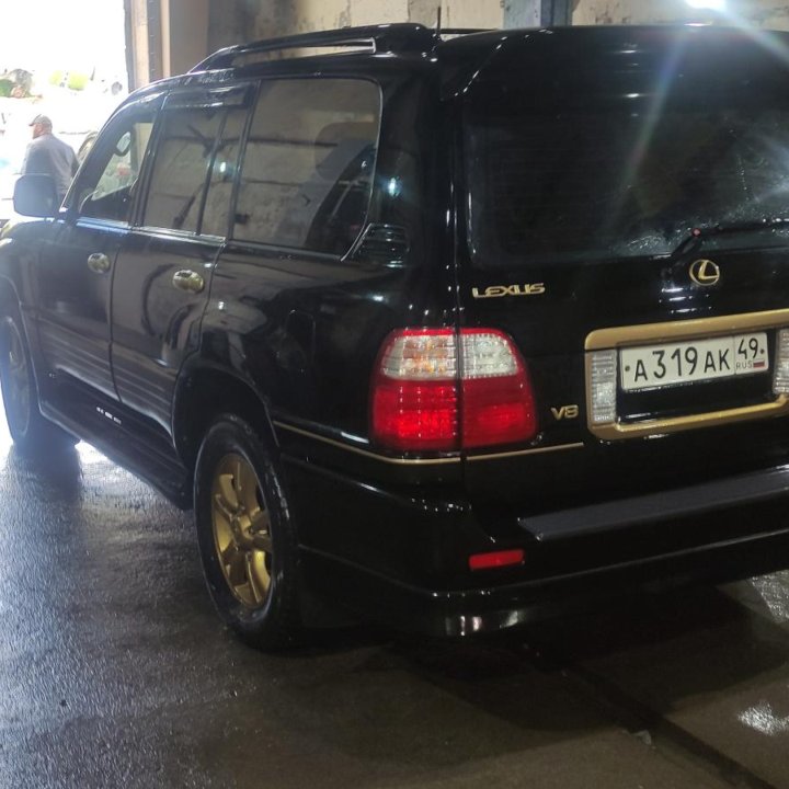 Lexus LX, 2003