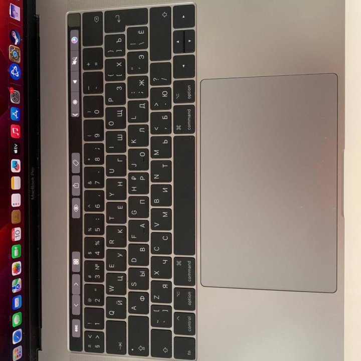 Apple MacBook Pro 15 touch bar