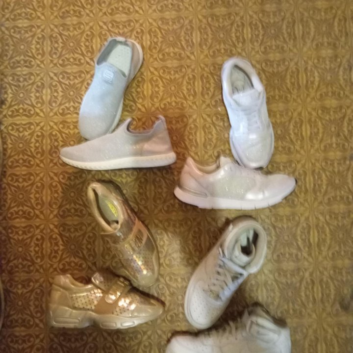 Кроссовки/кеды