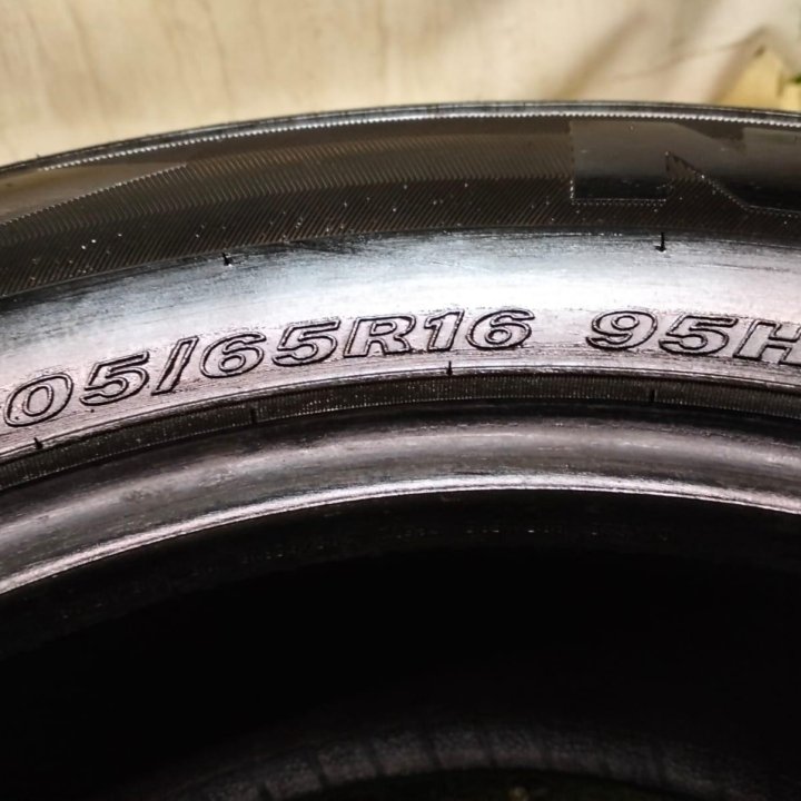 205/65 R16 Nexen CP672