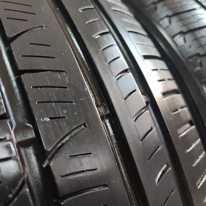 235/60/18 комплект шин б/у Pirelli 235 60 R18