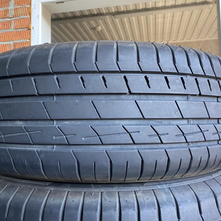 235/65 R17 Accelera Iota-ST68