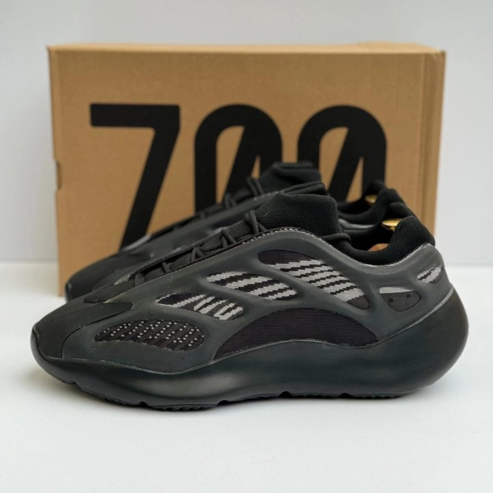 Кроссовки Adidas Yeezy Boost 700