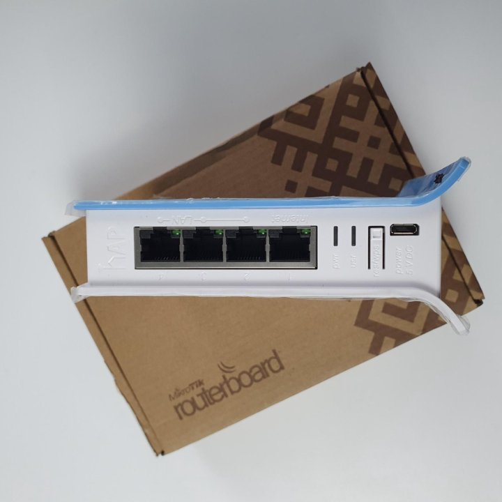 Роутер Mikrotik hAP Lite RB941-2nD-TC