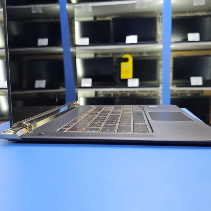 Ноутбук HP Spectre 13.3