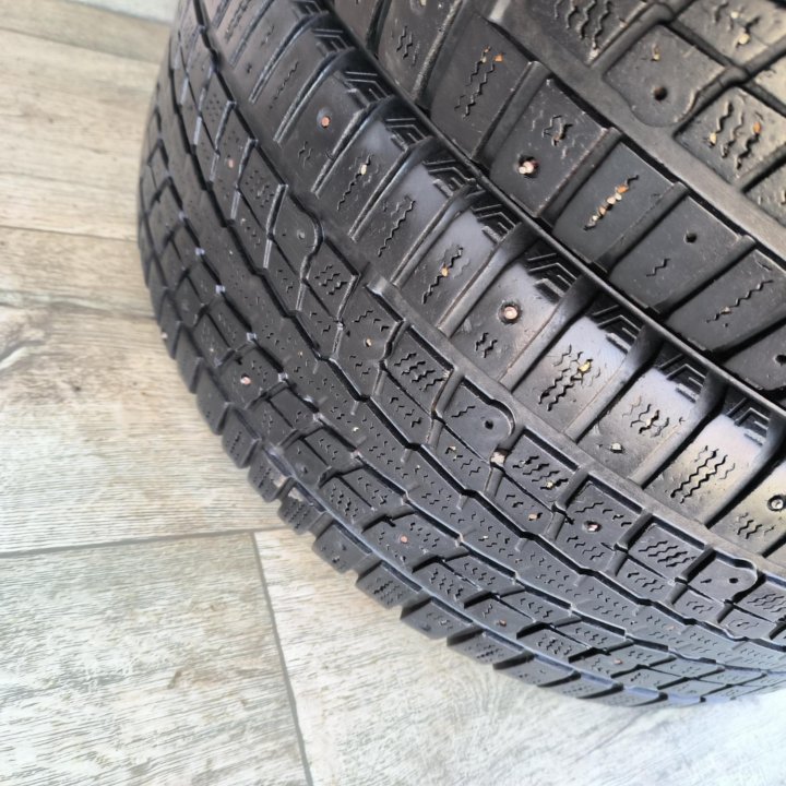 215/55/16, Dunlop Winter Ice 01, 4 шт