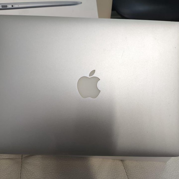 Apple MacBook Air 13 2012 в коробке