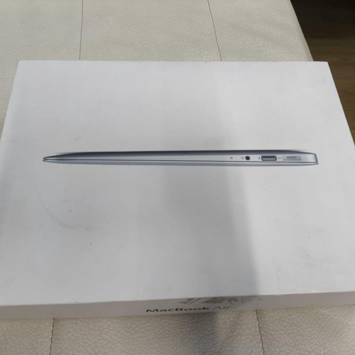 Apple MacBook Air 13 2012 в коробке