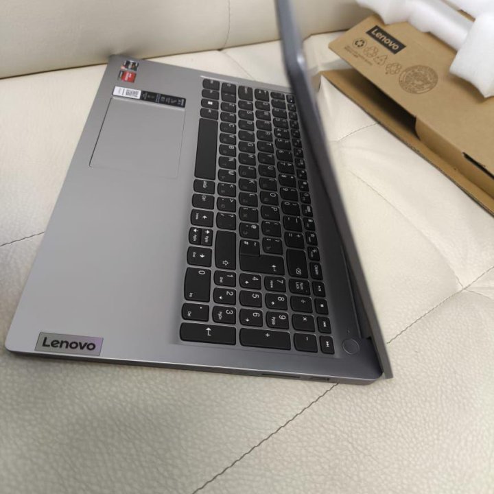 Lenovo ideapad 1 15AMN7, ryzen 5 7520