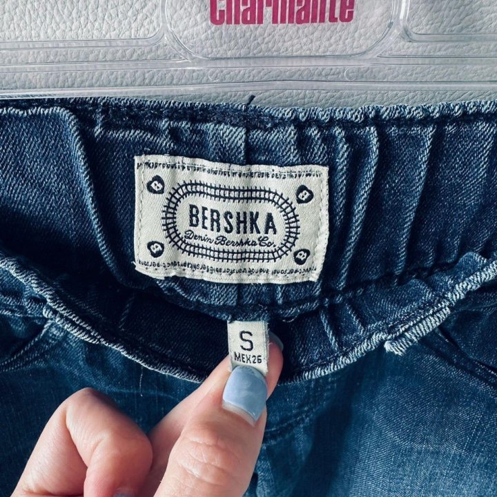 Женские джинсы Bershka Бершка 26 S М 42 44