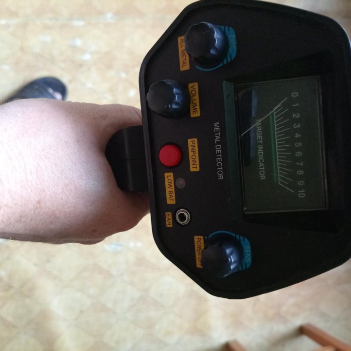 Металлоискатель, простенький