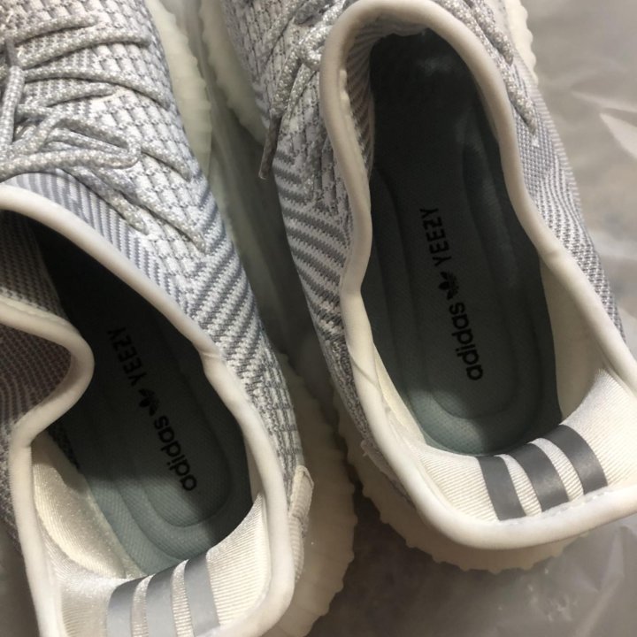 Мужские кроссовки adidas Yeezy boost 350 v2