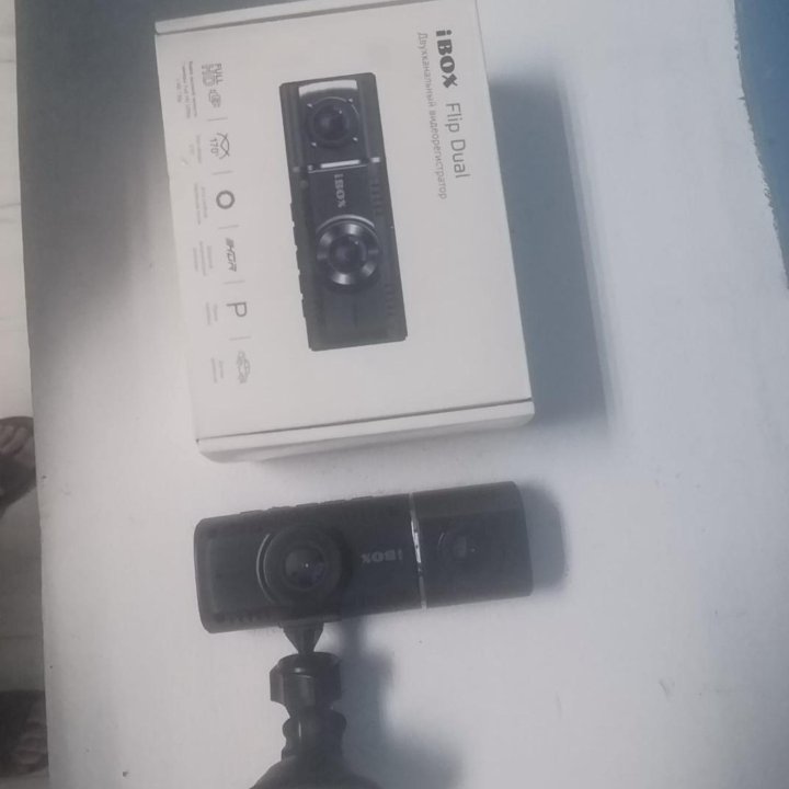 Видеорегистратор IBOX Flip Dual