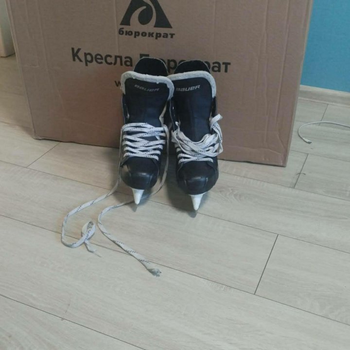 Хоккейные коньки Bauer