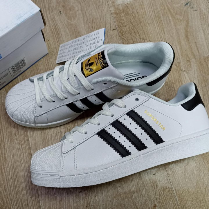 Adidas Superstar