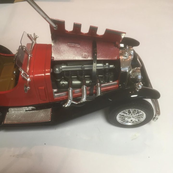 Mercedes-Benz SSK 1928 BBurago Italy 1:18