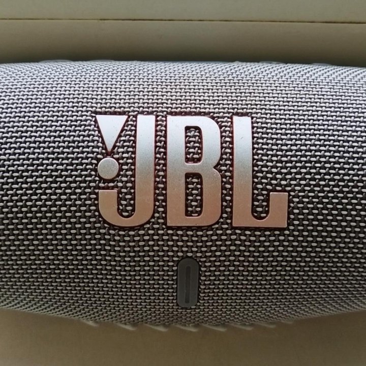 Колонка JBL Charge 5