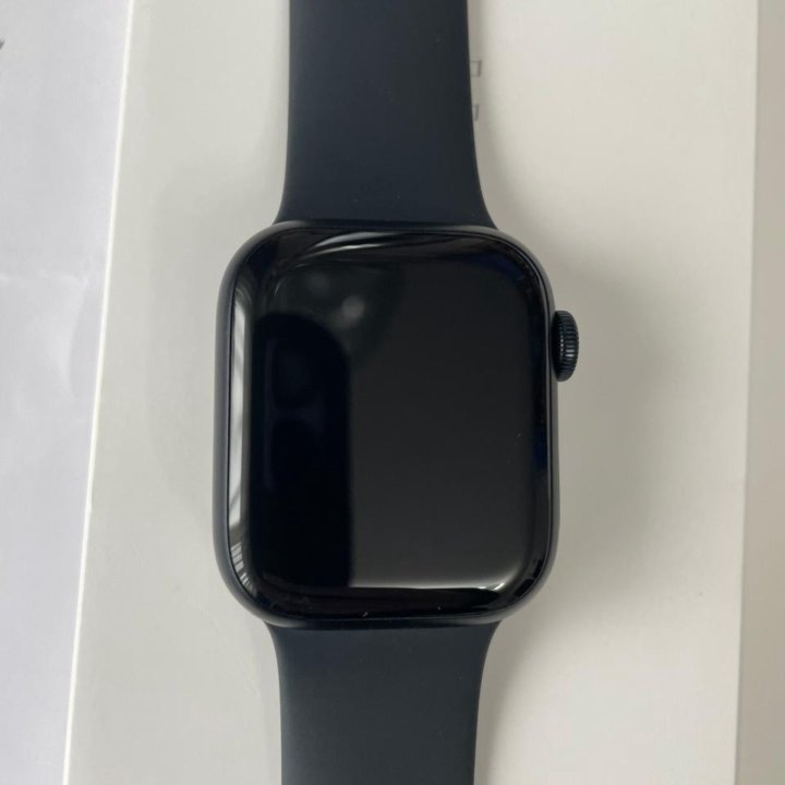 Часы Apple Watch 8