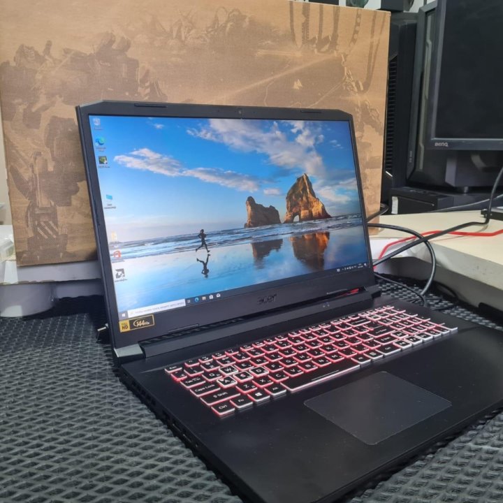 Acer Nitro R7 5800H 16gb RX 3080 8gb 17.3