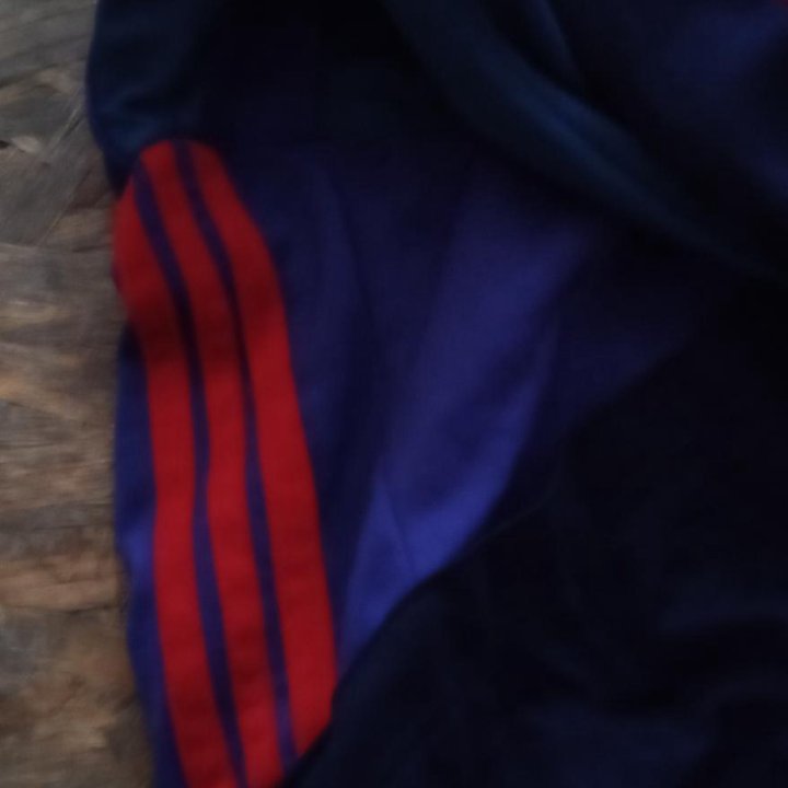 Продам мастерку adidas