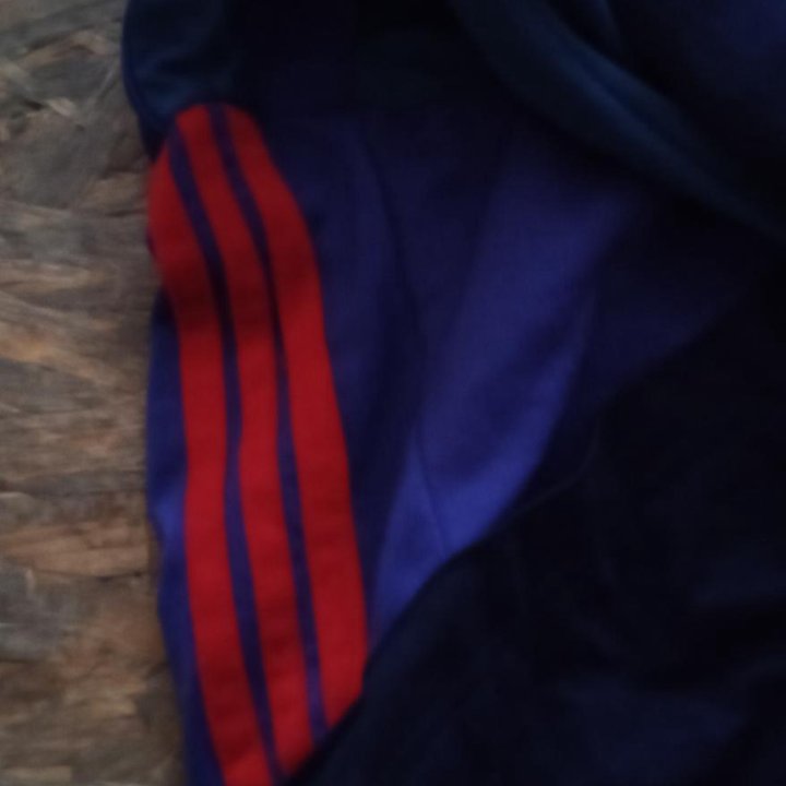 Продам мастерку adidas