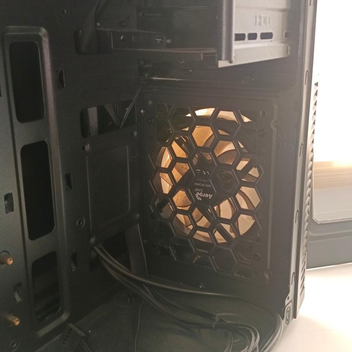 Корпус для ПК Aerocool (Mini-ITX, mATX)