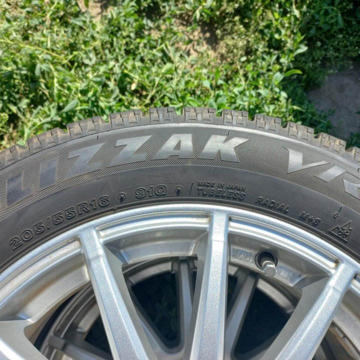 Зимняя резина Bridgestone 205/55/R16 Б/П по РФ