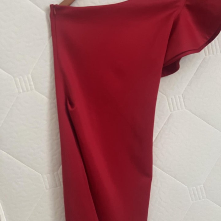 Платье вечернее