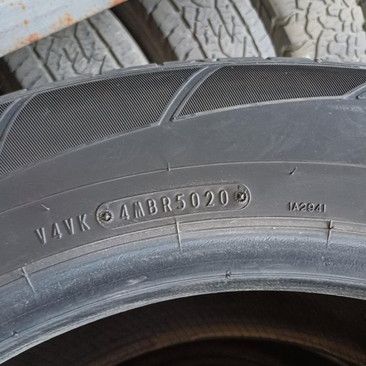 Dunlop 235/65/18, 4шт