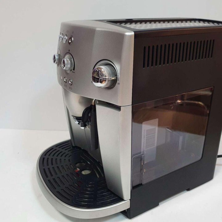 Кофемашина Delonghi Magnifica