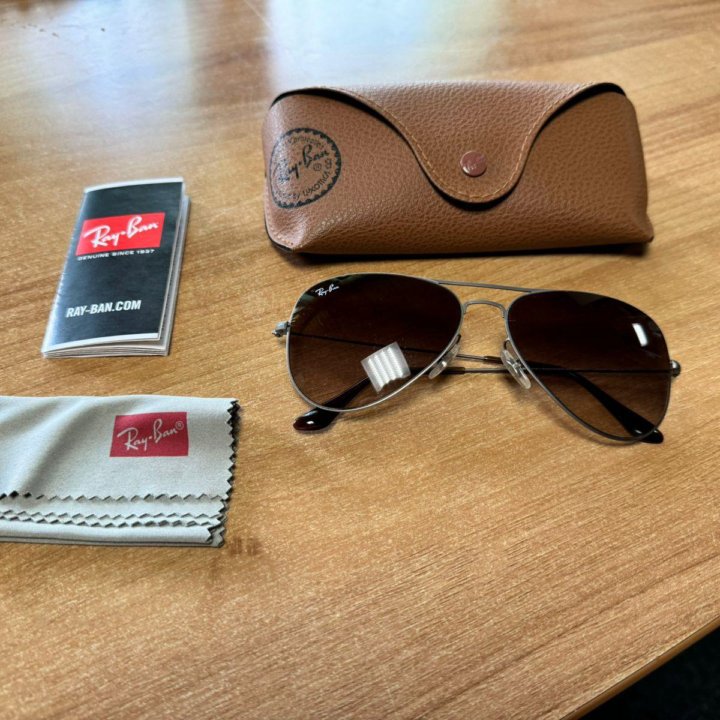 Солнцезащитные очки Ray Ban Aviator