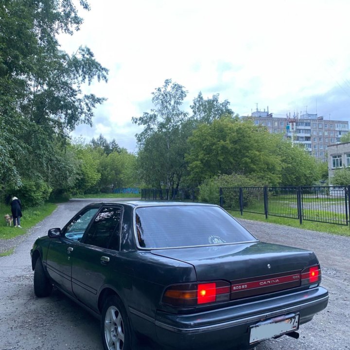 Toyota Carina, 1990